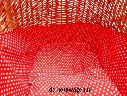 De Houtwagen | rieten poppenwagen rood met witte stippen | rieten poppenwagens | € 75,00
