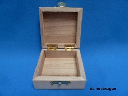 De Houtwagen | sieraden kistje hout ray 7 x 7 x 3.5 | houten kisten vierkant | € 3,75