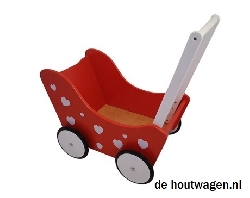poppenwagen rood met witte hartjes
