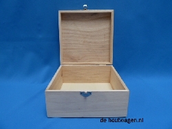 kist vierkant 20 x 20 x 9 cm.