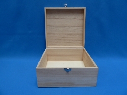 kist vierkant 23 x 23 x 10.5 cm.