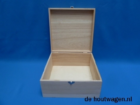 De Houtwagen | kist vierkant 26 x 26 x 12 cm. | houten kisten vierkant | € 16,50