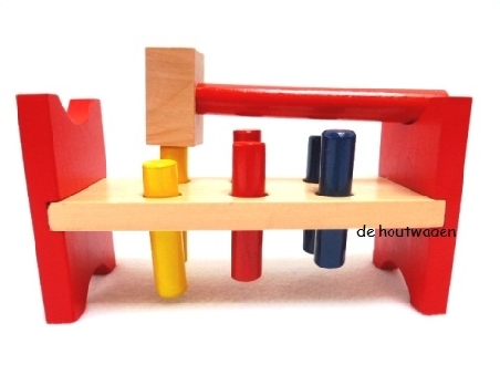 De Houtwagen | houten doorslagbank groot | kinder gereedschap | € 7,95