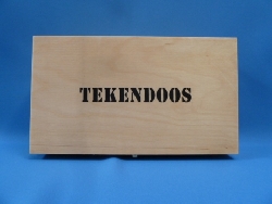 De Houtwagen | tekenkist gelakt met opschrift | houten kisten met vakverdeling | € 7,95