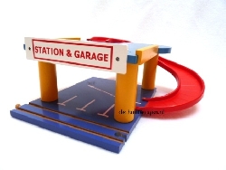 station met parkeergarage