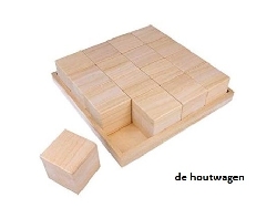 plateau met blokken