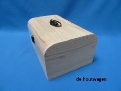 schatkist met antiek beslag 24.5 x 16.5