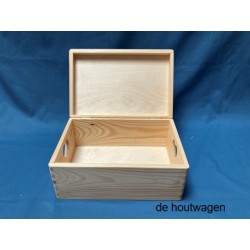 De Houtwagen | opbergkist met hartvormige grepen 30 x 20 x 13 cm. | houten opbergkisten | € 17,50