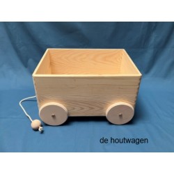 krat met houten wielen en koord 40 x 30 x 22 cm.
