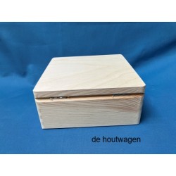 De Houtwagen | kist grenen 21 x 21 x 9 cm. met sluiting | houten kisten vierkant | € 12,95