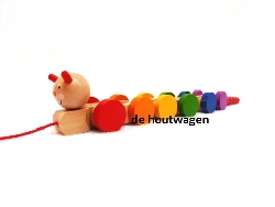 De Houtwagen | houten trekfiguur rupsje | stokroller- trekfiguur  | € 15,95