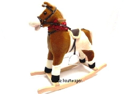 De Houtwagen | licht bont hobbelpaard met geluid en bewegende staart | hobbelpaarden | € 79,95