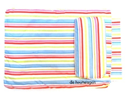 De Houtwagen | poppen beddengoed gestreept | poppenbedjes | € 14,95