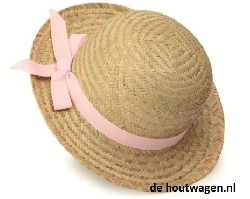 kinderhoedje met roze lint 