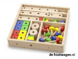 constructieset in kist met grote onderdelen